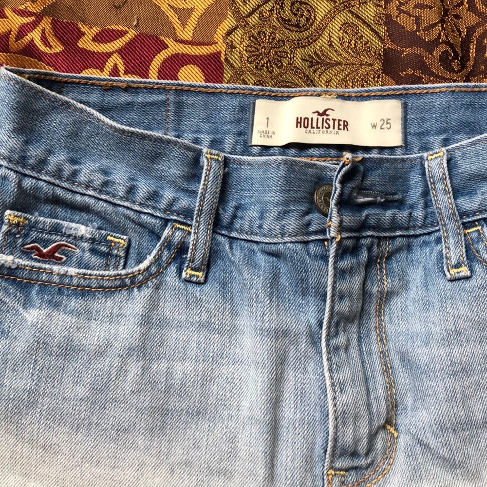 Hollister denim shorts - Picture 3 of 3